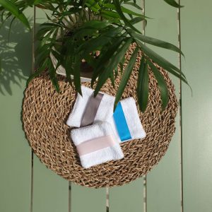 Lingettes démaquillantes bifaces