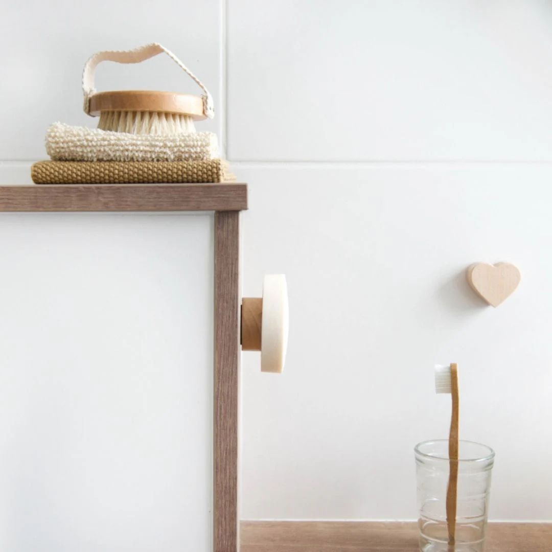 Porte-Savon Aimanté en Bois en forme de coeur – Image 3