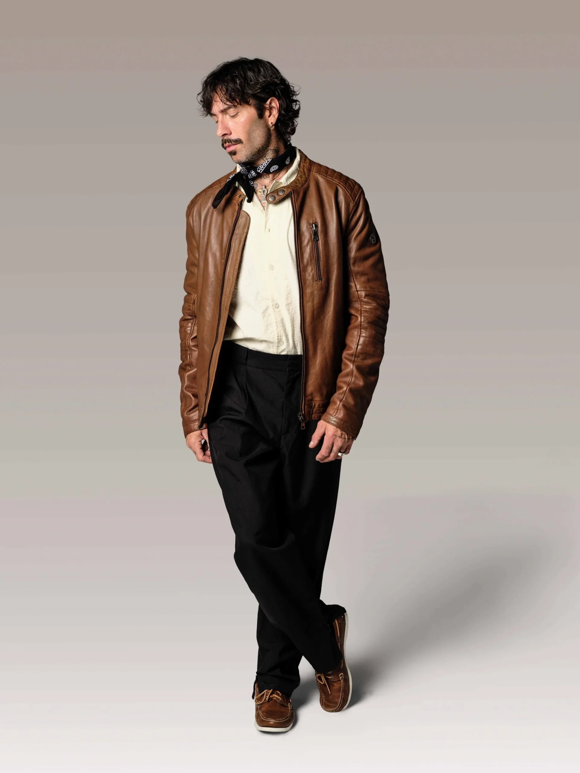 Blouson en cuir marron FORMULA STOWN