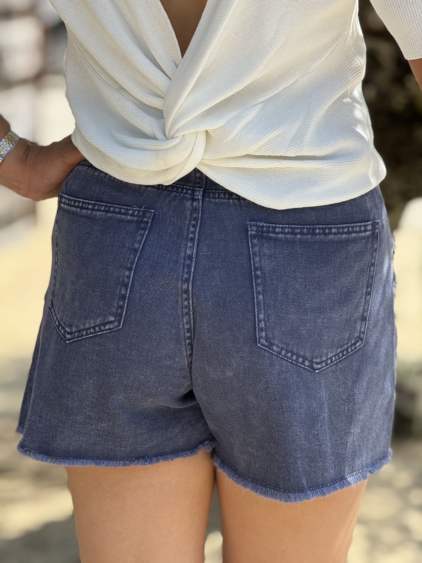 Short Alvine – Image 6