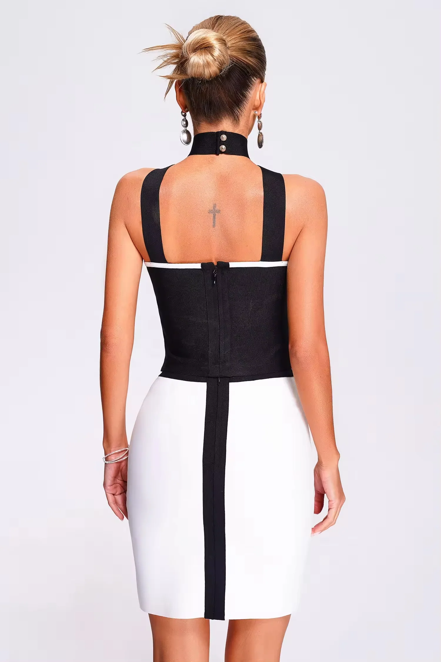 ENSEMBLE TOP&JUPE COL MONTANT – Image 5