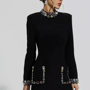 ROBE COURTE DÉTAIL CRISTAL