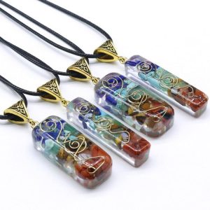 Collier 7 Chakras avec pendentif en amulette naturelle