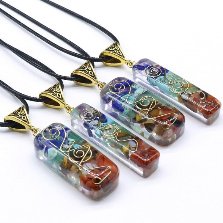 Collier 7 Chakras avec pendentif en amulette naturelle
