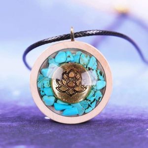 Collier Orgonite de la fleur de lotus en Turquoise