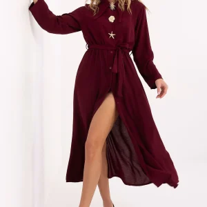 ROBE CHEMISE AVEC BROCHES DÉCORATIVES